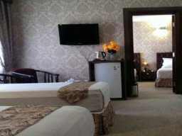 هتل شارستان